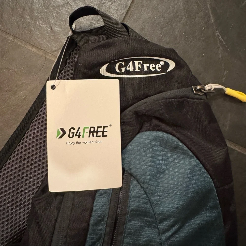 Black and Green Unisex Sling Bag